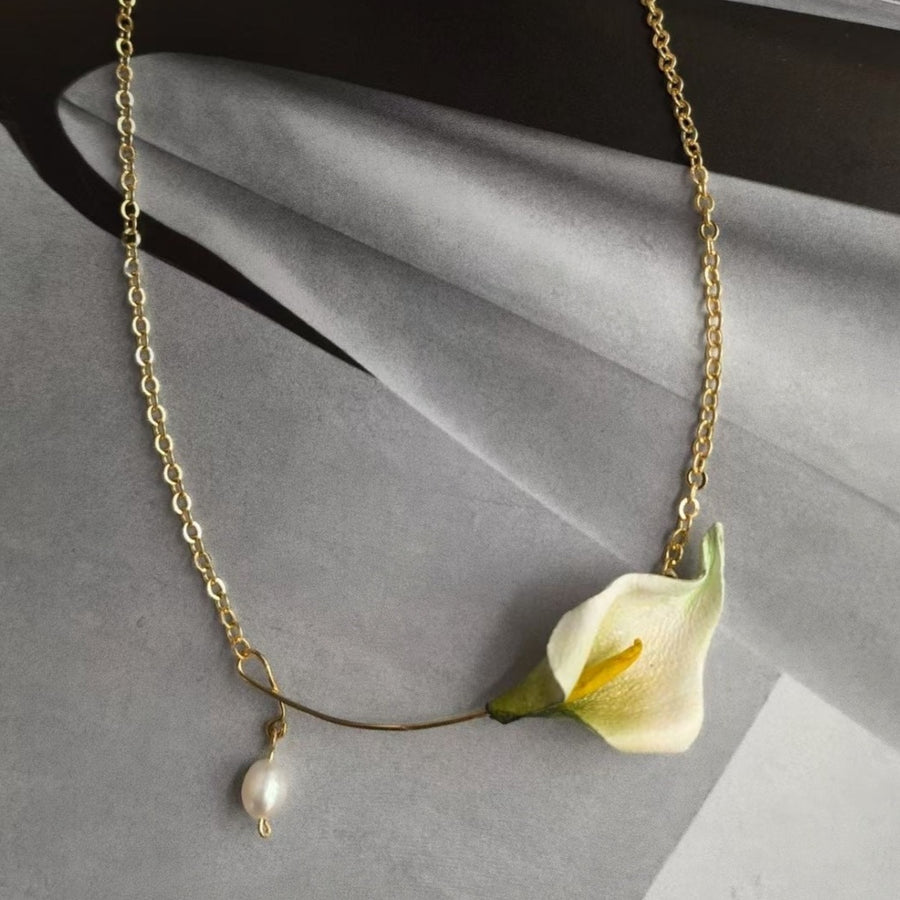 calla lily necklace