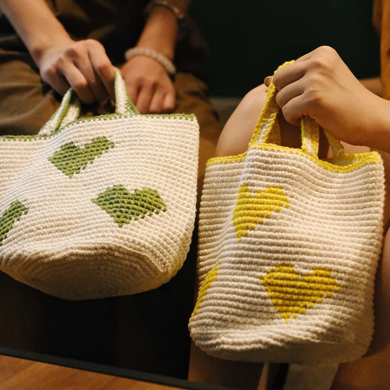 heart crochet bag